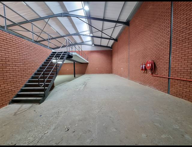 432M² WAREHOUSE TO LET IN ORMONDE